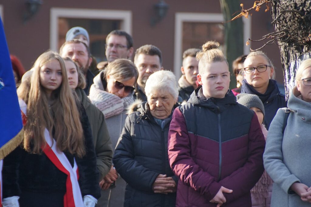 Mieszkańcy Aleksandrowa Łódzkiego podczas uroczystości